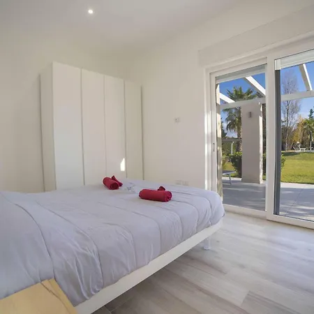 Assunta With Pool Near The Sea - Happy Appartement